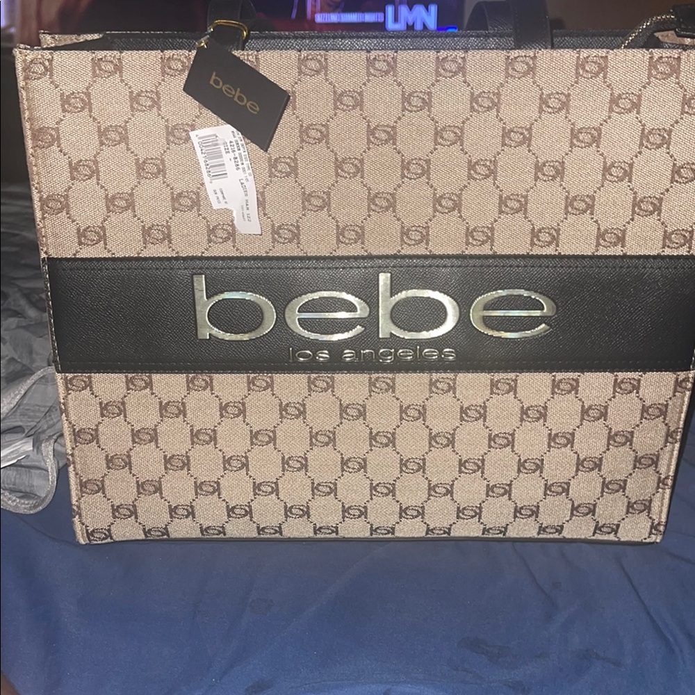 Women Bebe Los Angeles large shoulder bag NWT